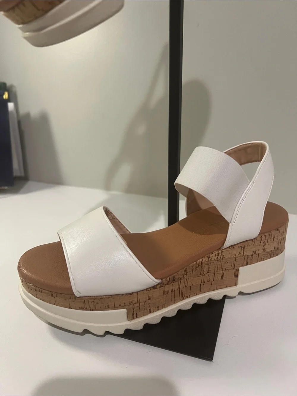 Dream Pairs White Cork Platform Sandals - Picture 2 of 7
